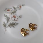 Golden Heart Wrinkles Pattern Stainless Steel Earring - Image 4