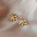 Bowtiful Gold Studs earring - Image 4