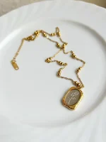 Vintage Rose Gaze Necklace - Image 4