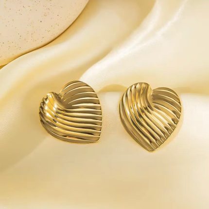 Lustrous Love Studs earring