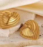 Lustrous Love Studs earring - Image 3