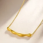 Oro Streamline Pendant Necklace - Image 4