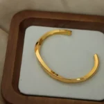 Auric Curve Band Bracelet - Image 5