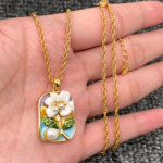 Fleuréa Pendant Necklace - Image 5