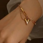Heartlink Chain Bracelet - Image 3
