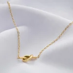 Tied Heart pendant Necklace - Image 4