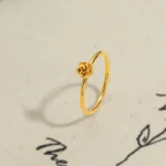 Tiny Bloom Finger Ring