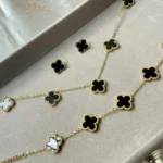 Clover Jewelry Set ( Earring, Bracelet , Necklace )