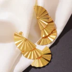Triple Pleat Totem Earring - Image 6