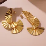 Triple Pleat Totem Earring - Image 7