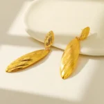 Ray Leaf Linear Drops Earring