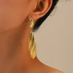 Ray Leaf Linear Drops Earring - Image 3