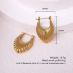 Ribbed Shell Hoop Earrings - Image 5