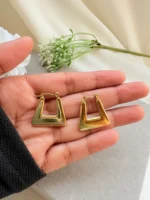 Chunky Trapezoid Hoop Earrings - Image 4
