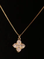 Blossom Quartz Clover Pendant Necklace - Image 9