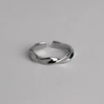 Rippled Twist Silver Ring - Image 3